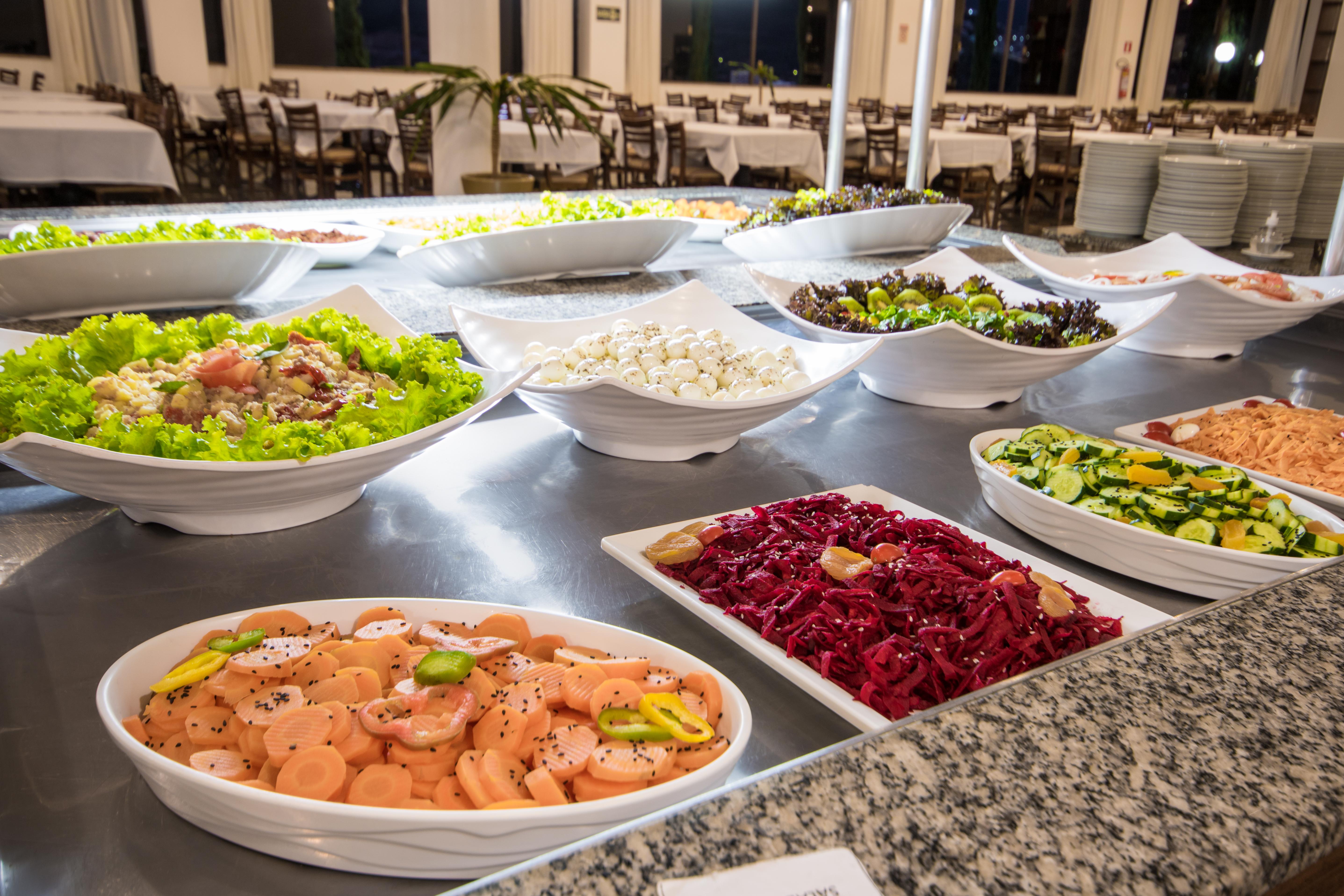 波索卡达黄金公园全包酒店 Poços de Caldas 外观 照片 A salad bar