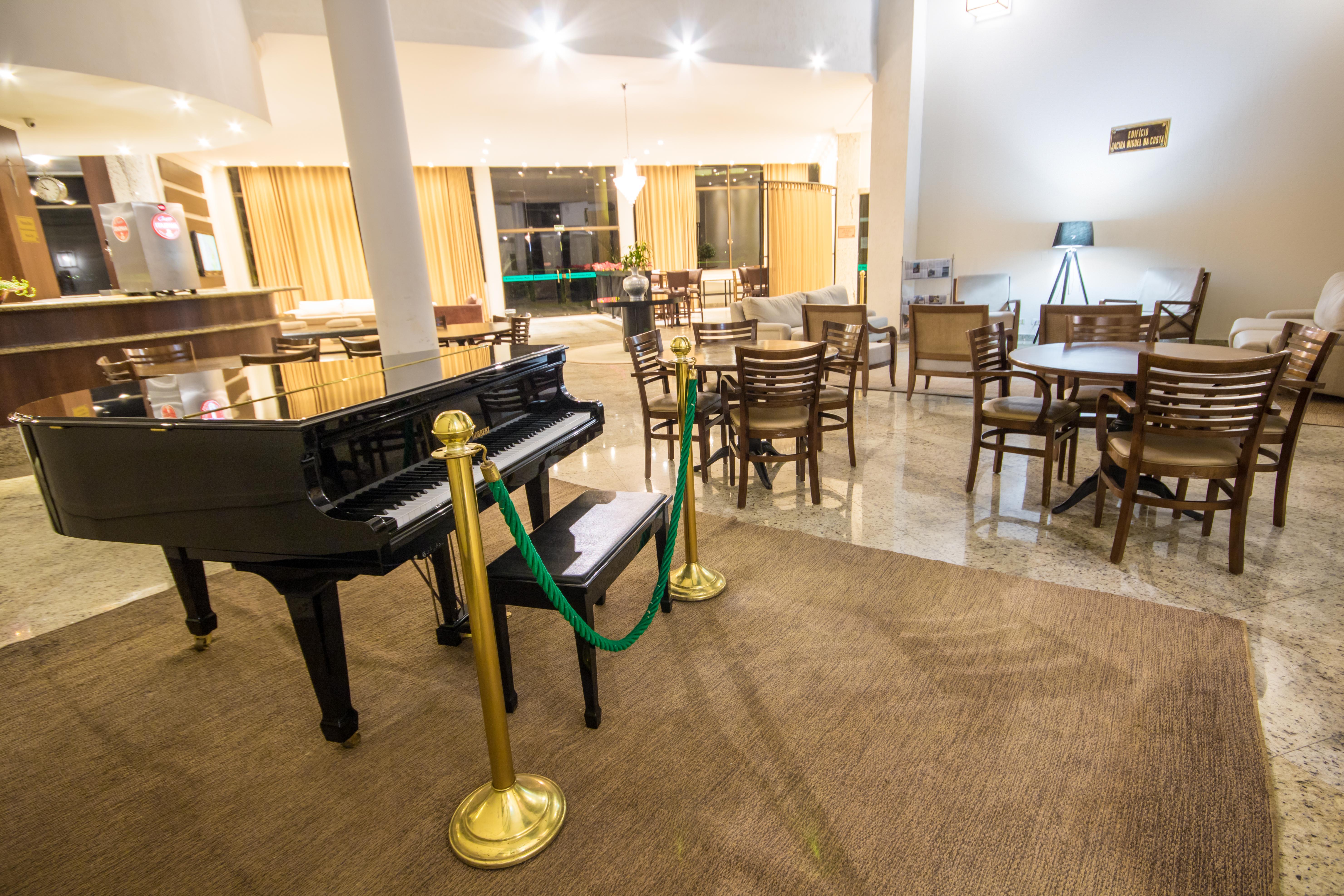 波索卡达黄金公园全包酒店 Poços de Caldas 外观 照片 The lounge at the airport