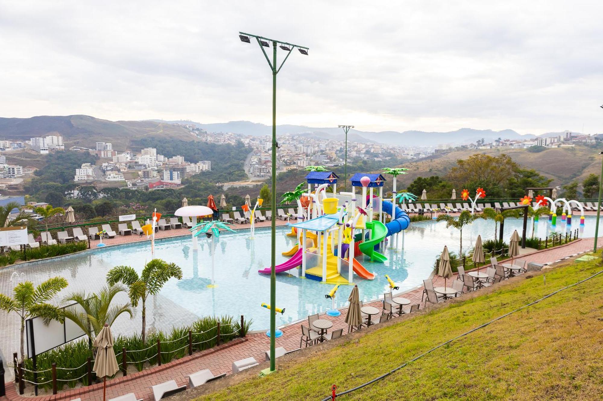 波索卡达黄金公园全包酒店 Poços de Caldas 外观 照片 Water park in the resort