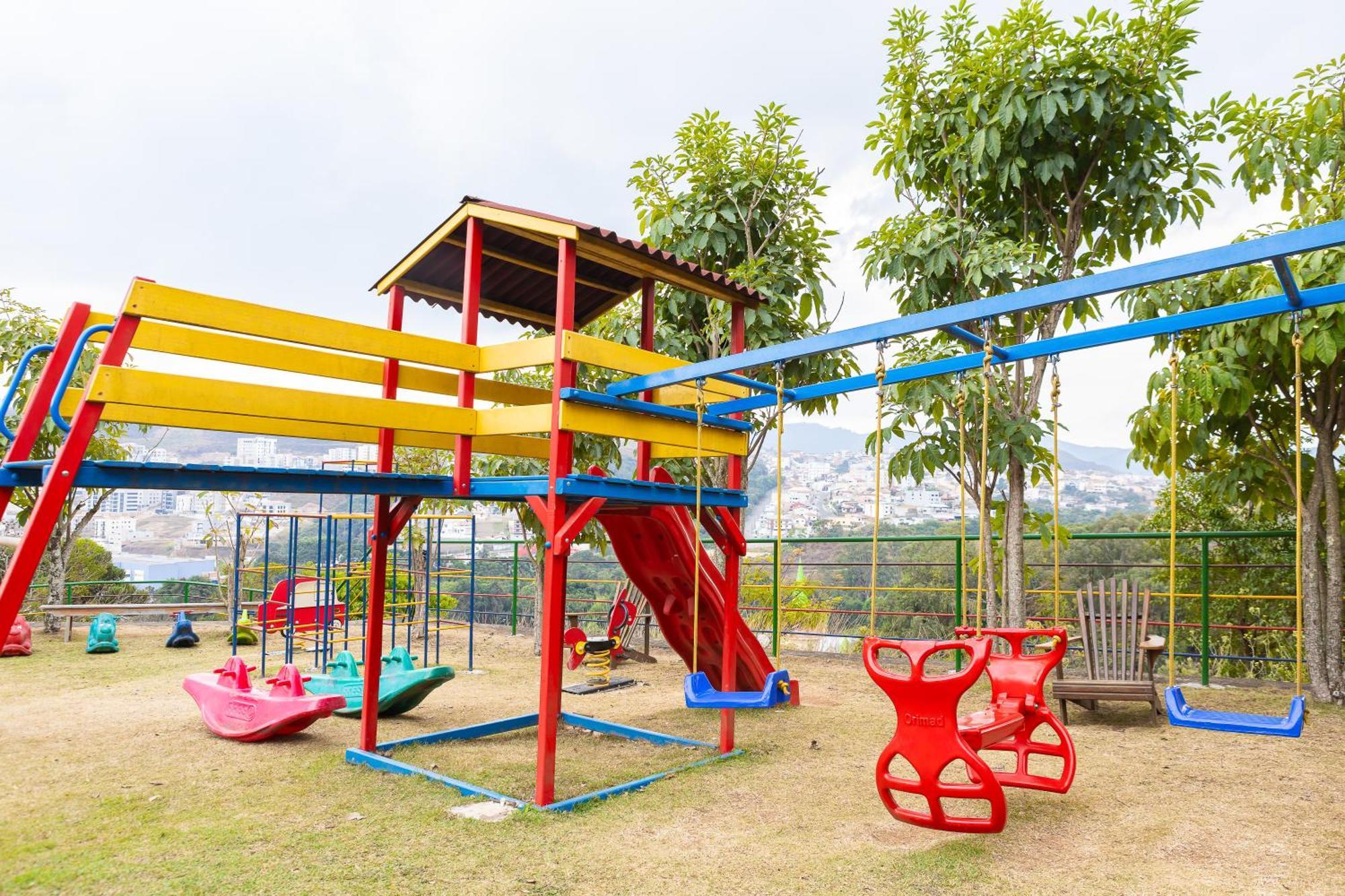 波索卡达黄金公园全包酒店 Poços de Caldas 外观 照片 Playground at the park